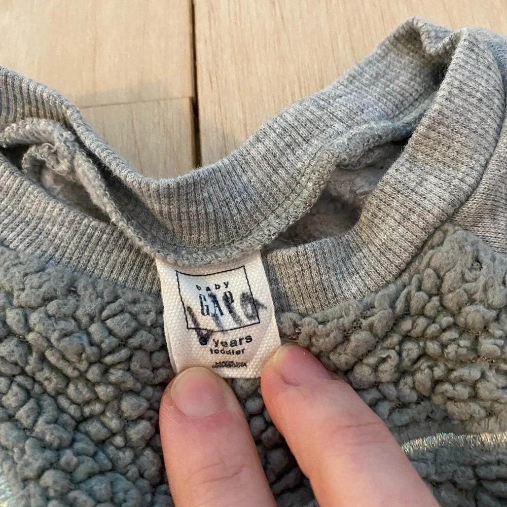 Baby Gap Gray Fuzzy Wolf Sweatshirt Size 3